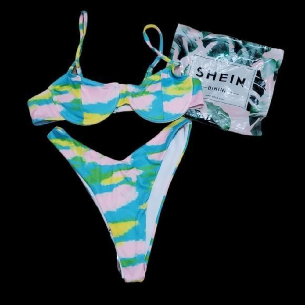 NWT Shein 2-piece Swimsuit Size Medium